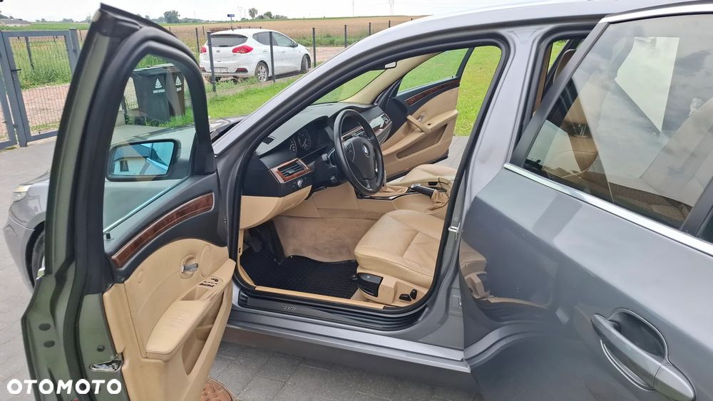 BMW Seria 5 520d - 8