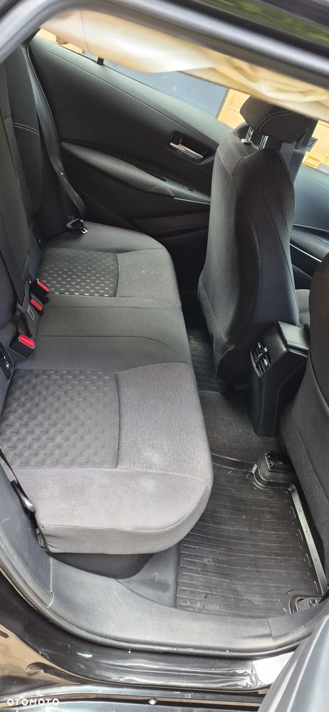 Toyota Corolla 1.8 Hybrid Comfort - 31