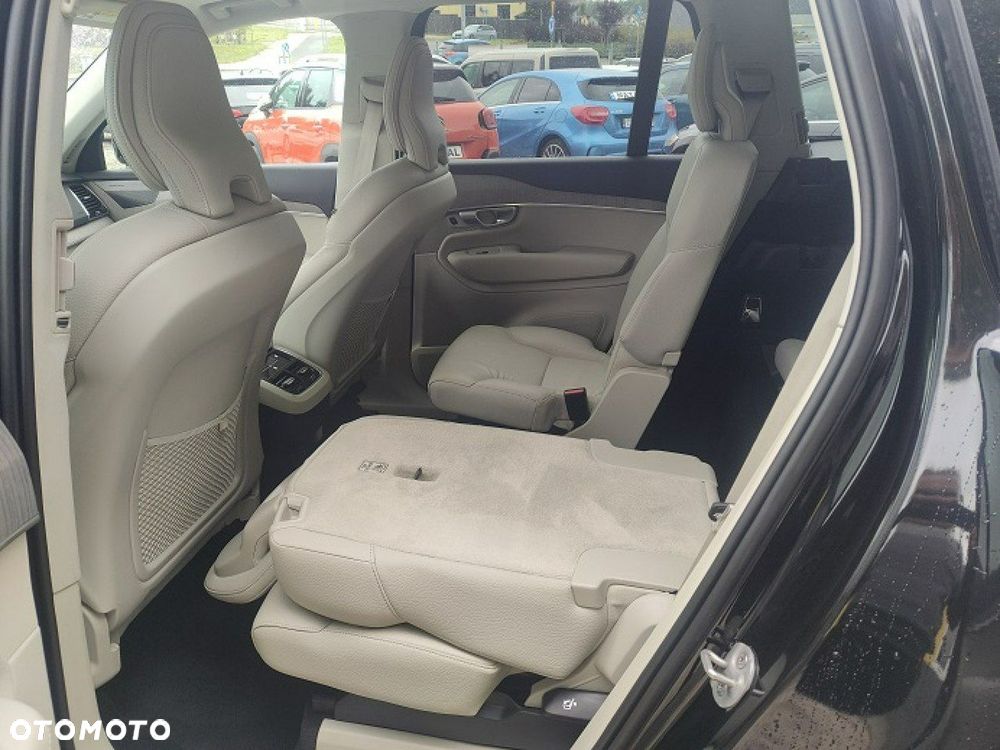 Volvo XC 90 - 22