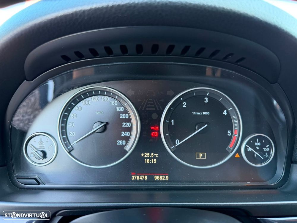 BMW 520 d Auto - 40