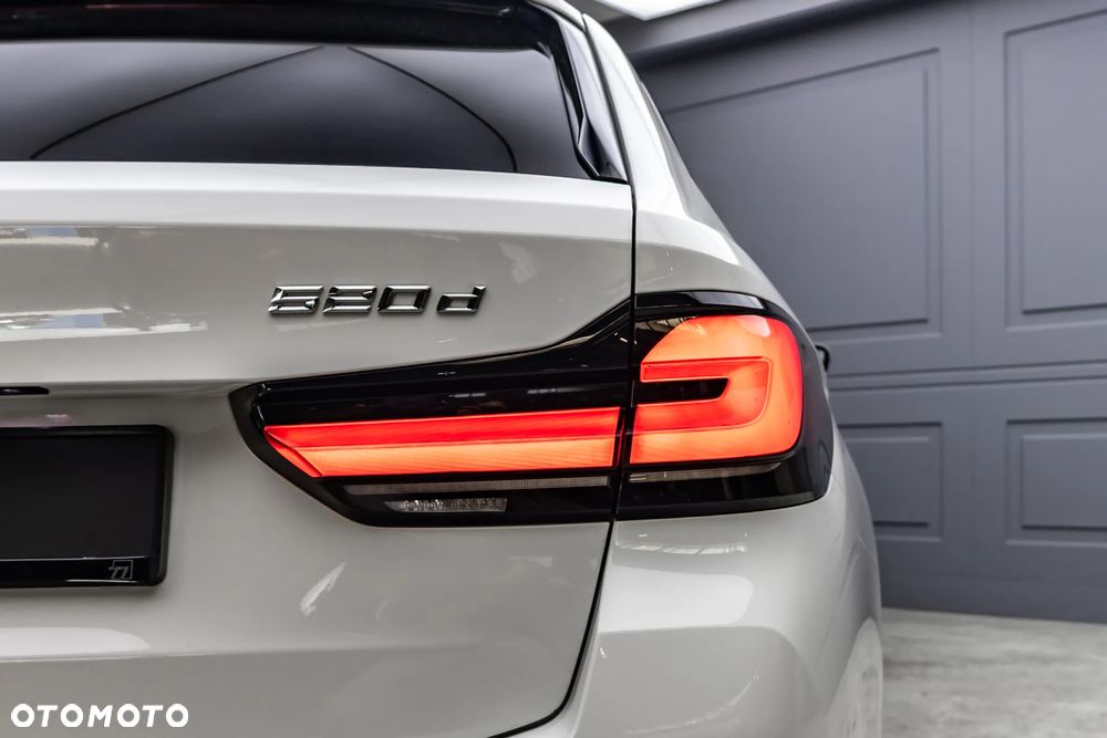 BMW Seria 5 520d xDrive mHEV M Sport sport - 10