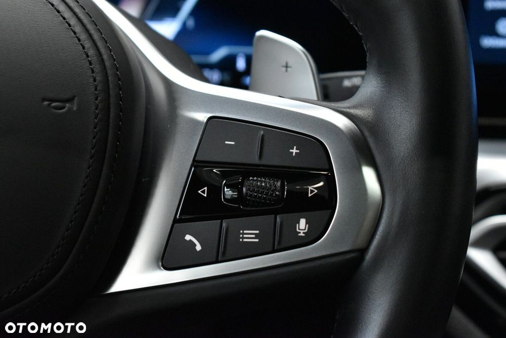 BMW Seria 3 320d xDrive M Sport sport - 13