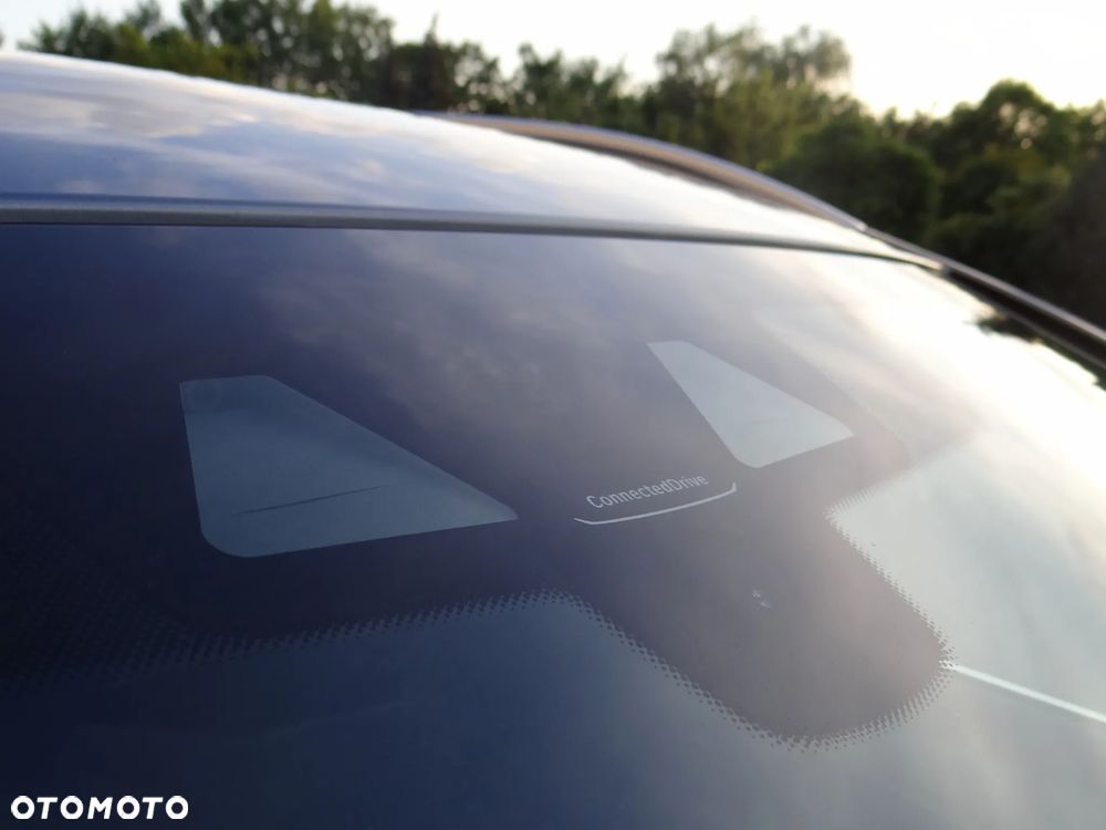 BMW Seria 5 520d - 29