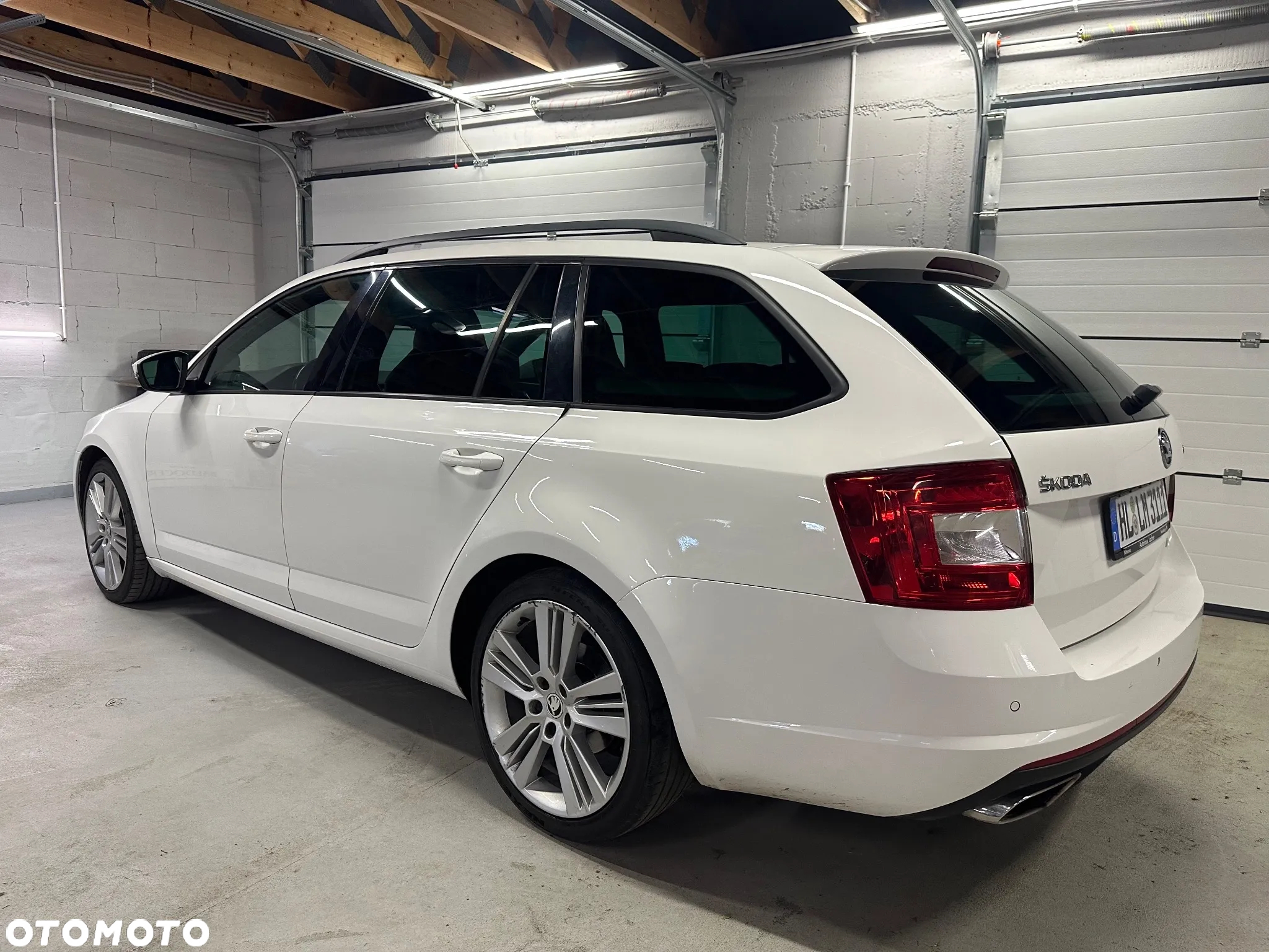 Skoda Octavia Combi 2.0 TDI RS - 13