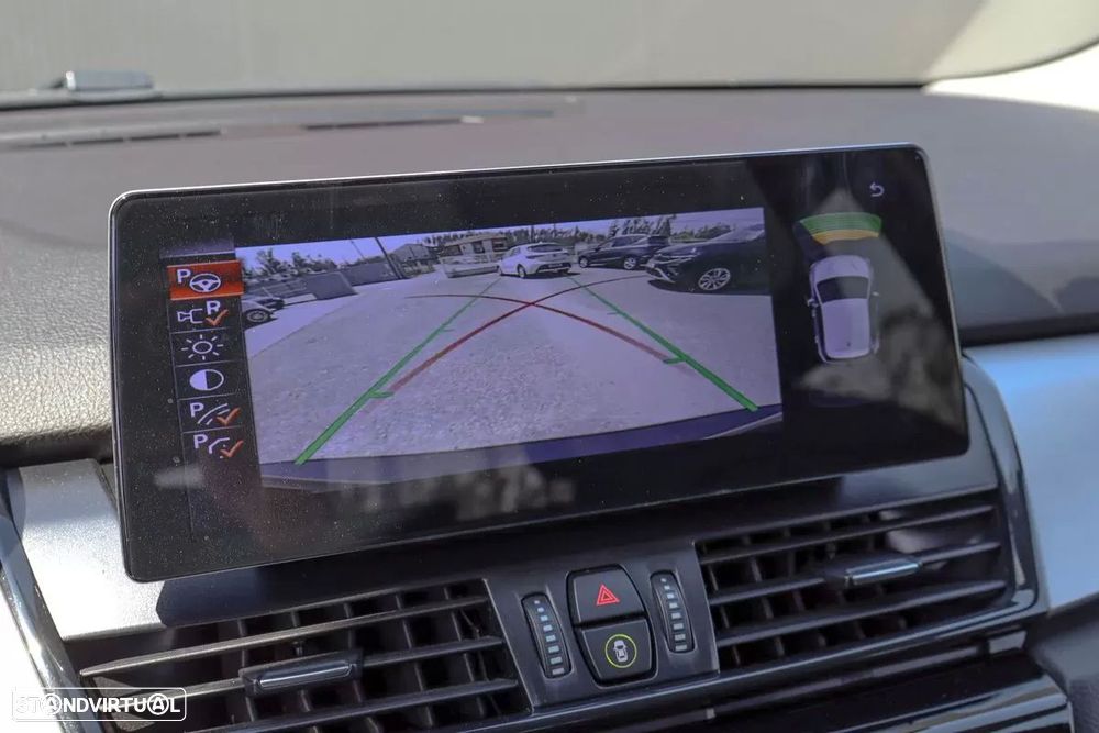 BMW 218 Active Tourer d Advantage - 25