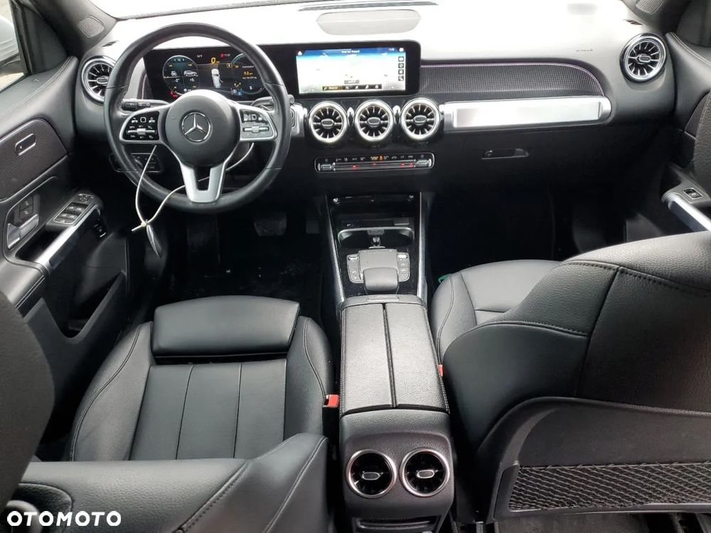 Mercedes-Benz GLB - 8