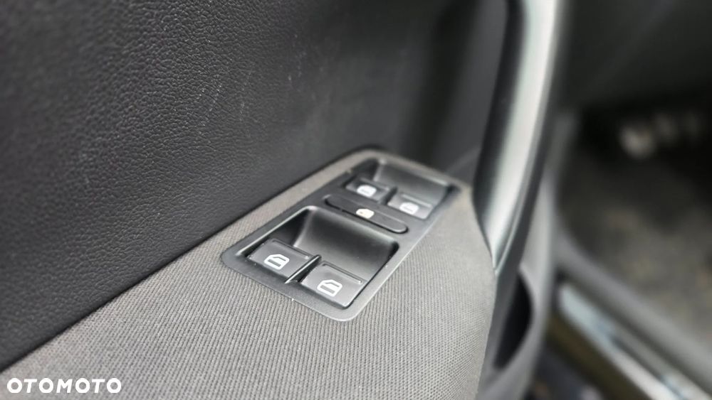 Volkswagen Polo 1.2 TSI Blue Motion Technology MATCH - 22