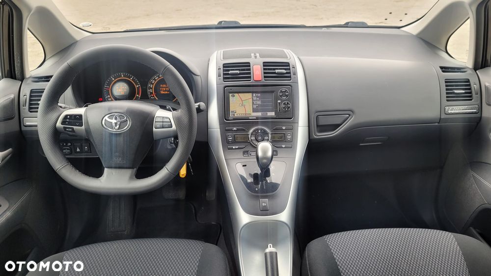 Toyota Auris 1.4 D-4D Premium MM - 10