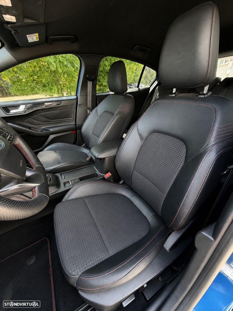 Ford Focus - 13