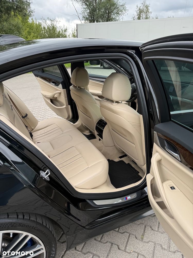 BMW Seria 5 530i xDrive M Sport sport - 16