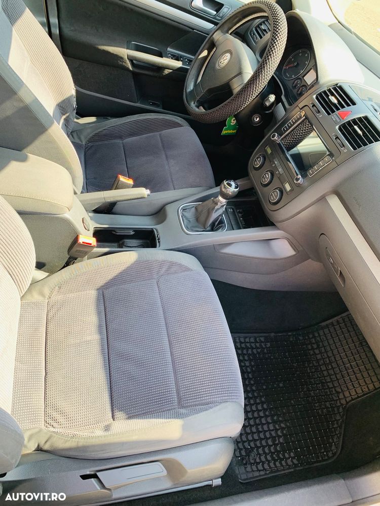 Volkswagen Jetta 1.6 Comfortline - 14