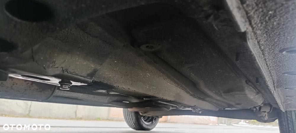 Ford Fiesta 1.4 Trend EU5 - 16