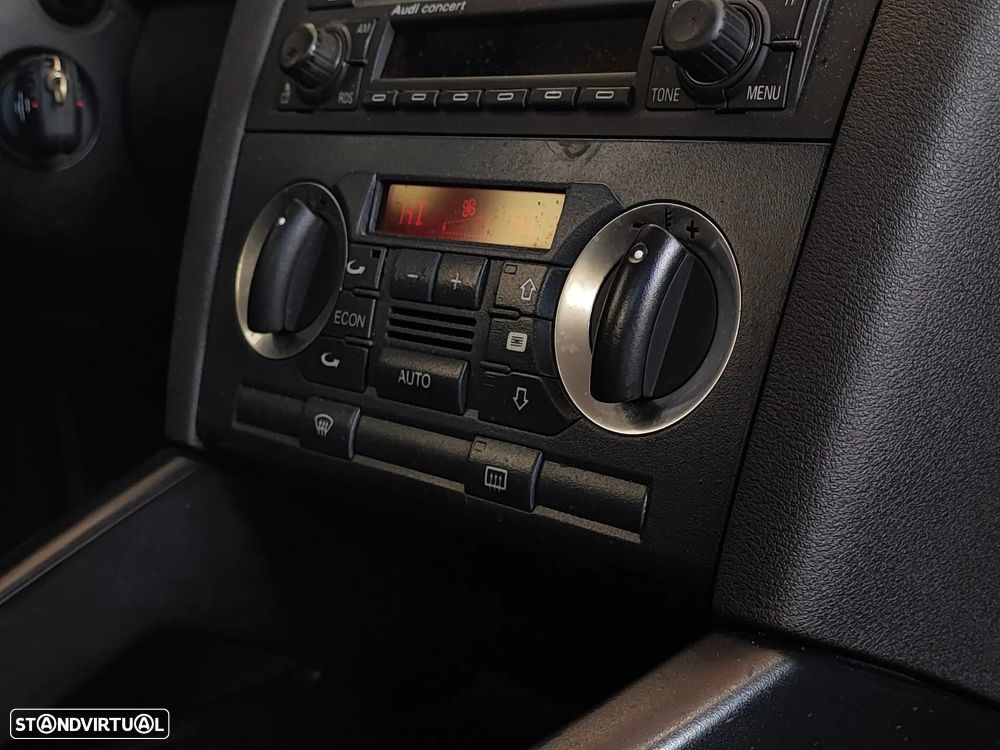 Audi A3 2.0 TDI Ambiente - 32
