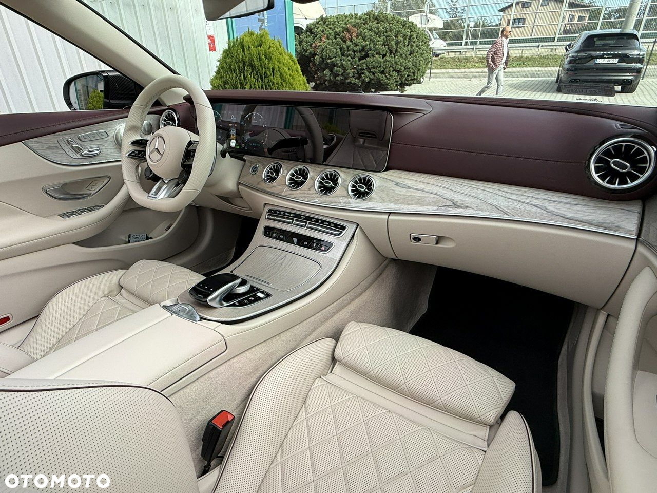 Mercedes-Benz Klasa E - 21