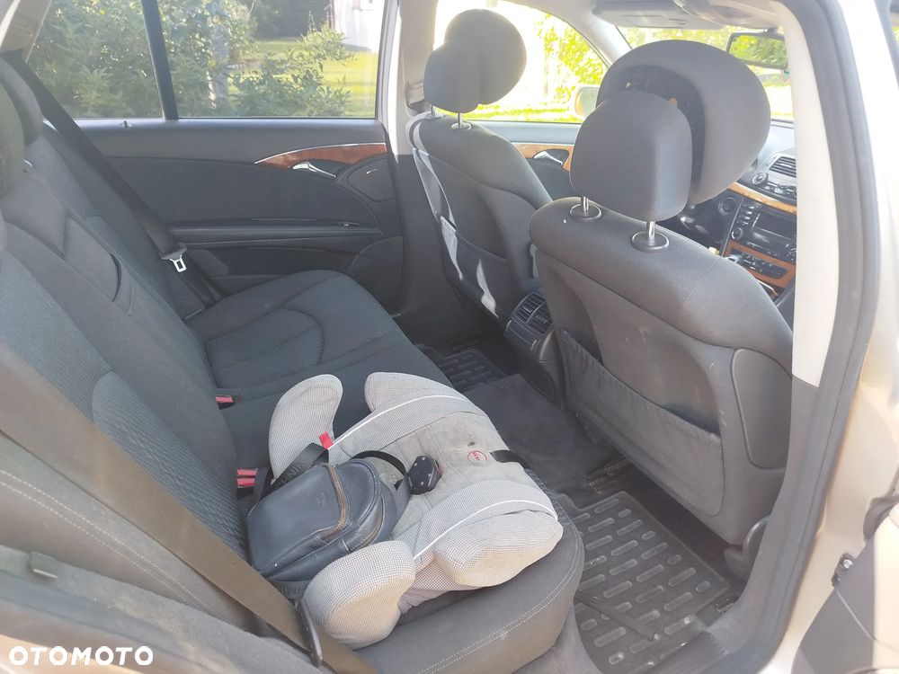 Mercedes-Benz Klasa E 220 CDI T Elegance - 17