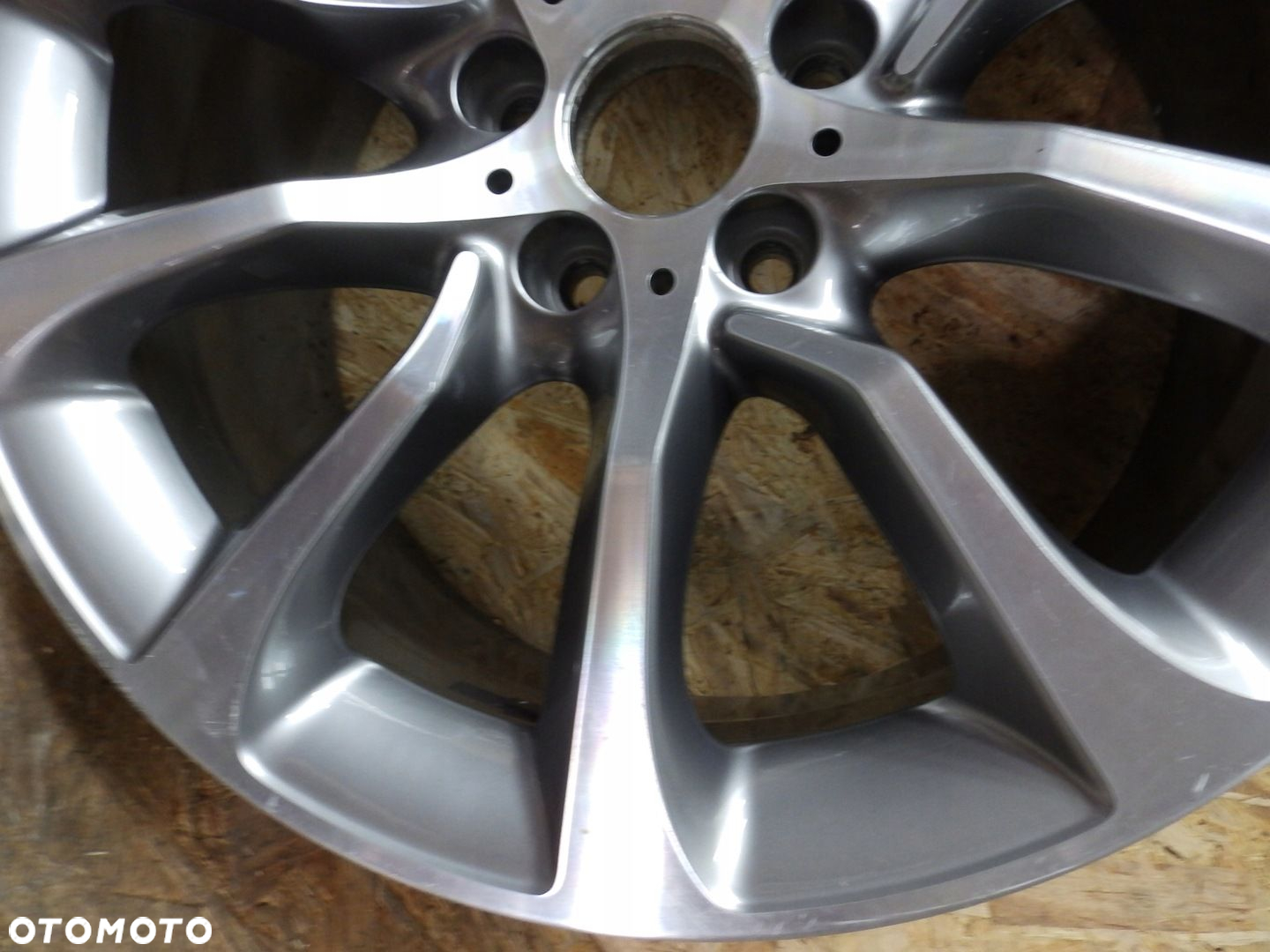 Felga BMW 5 6 8.5Jx19EH2 IS33 Et33 5x120 - 7