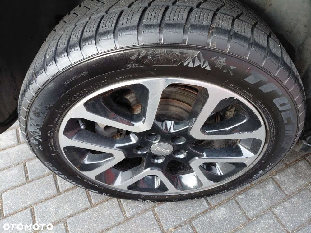 Jeep Cherokee - 9