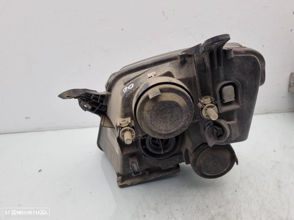 FAROL DIREITO OPEL MERIVA A LIMUSINA 2003 - 2
