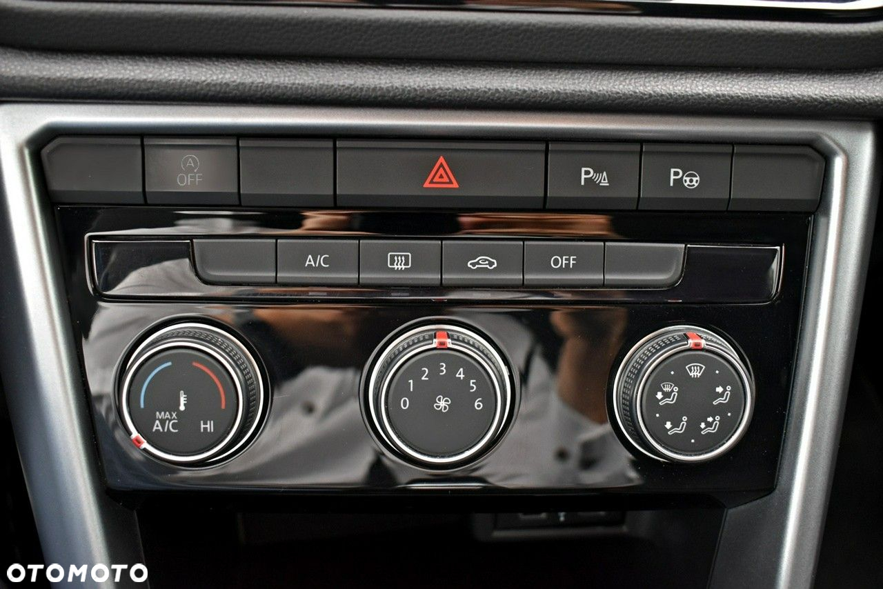 Volkswagen T-Roc 1.5 TSI Life DSG - 24