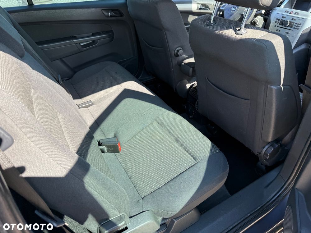 Opel Zafira - 20