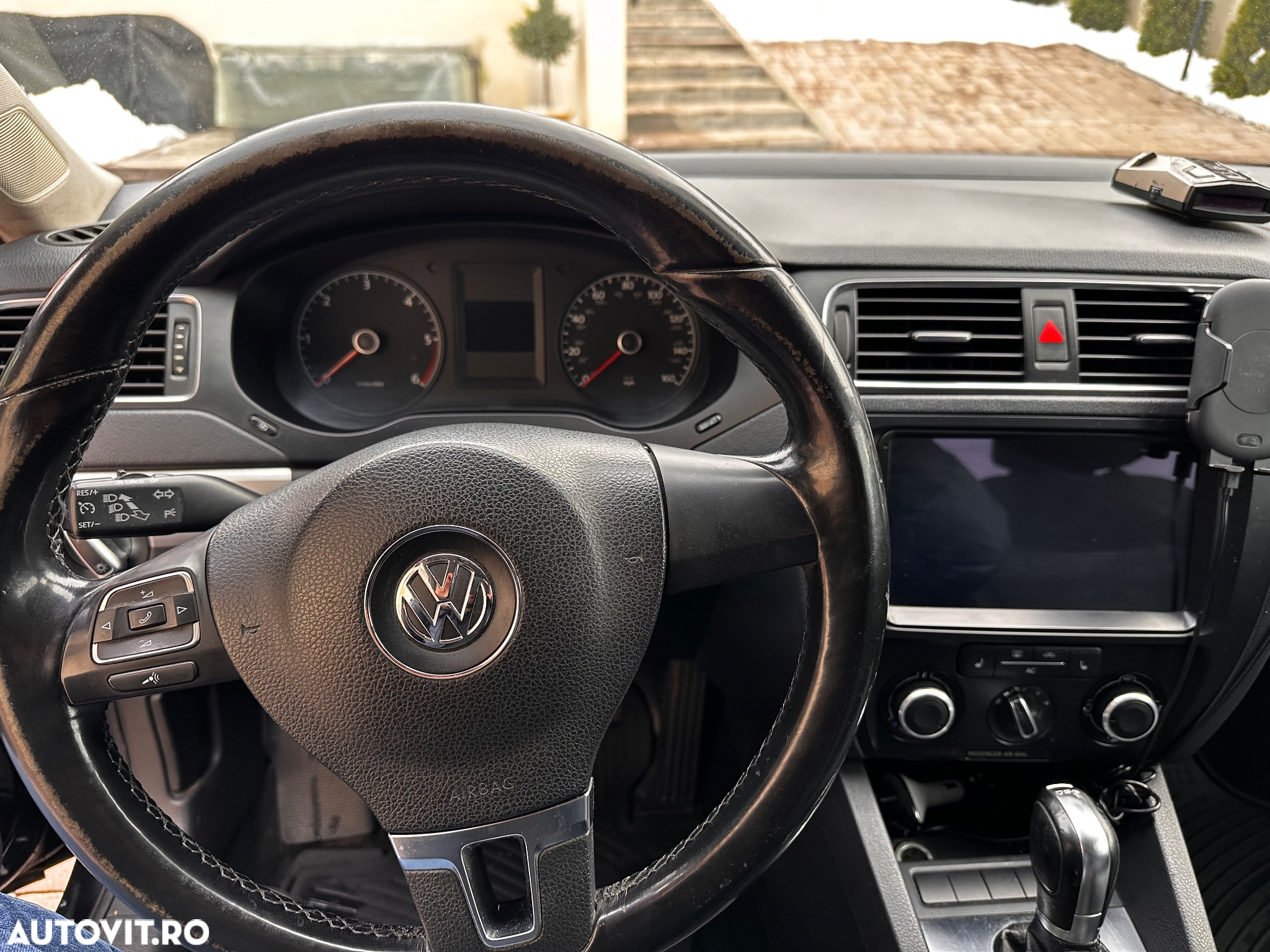 Volkswagen Jetta 2.0 TDI DSG Comfortline - 20