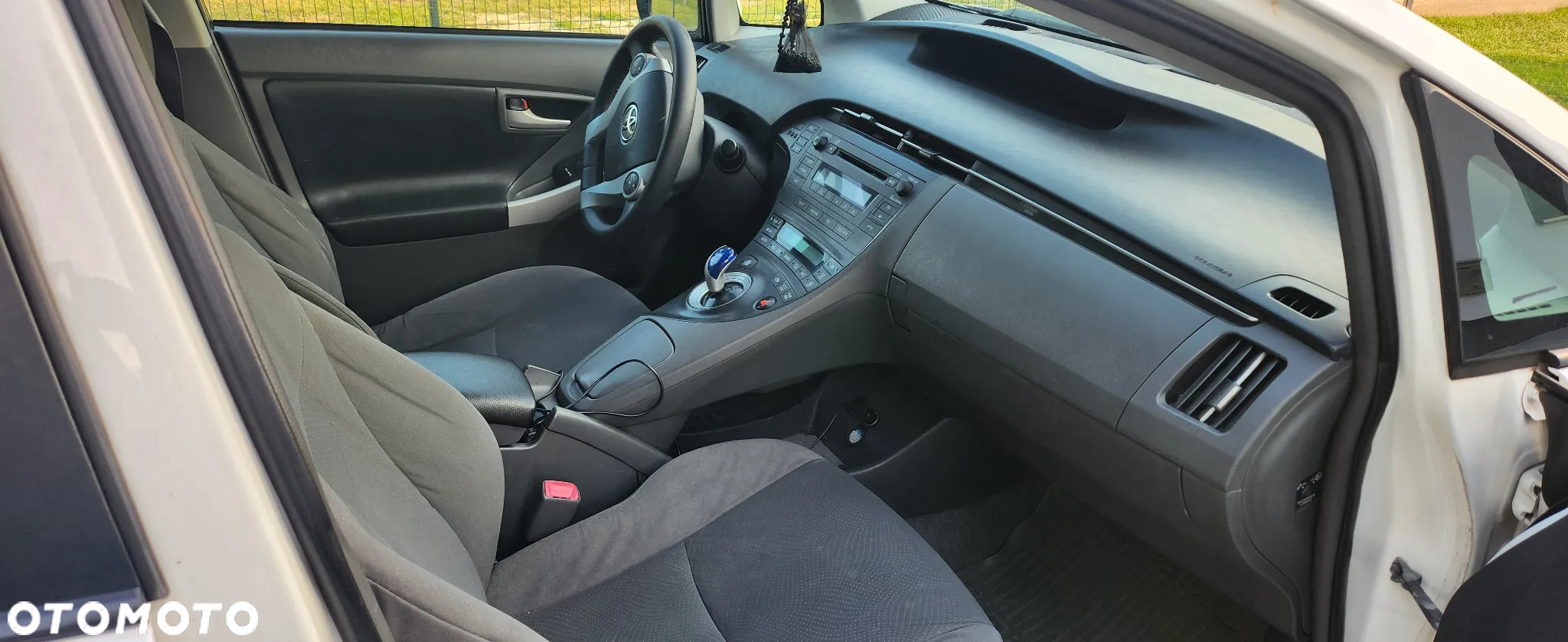 Toyota Prius (Hybrid) Comfort - 4