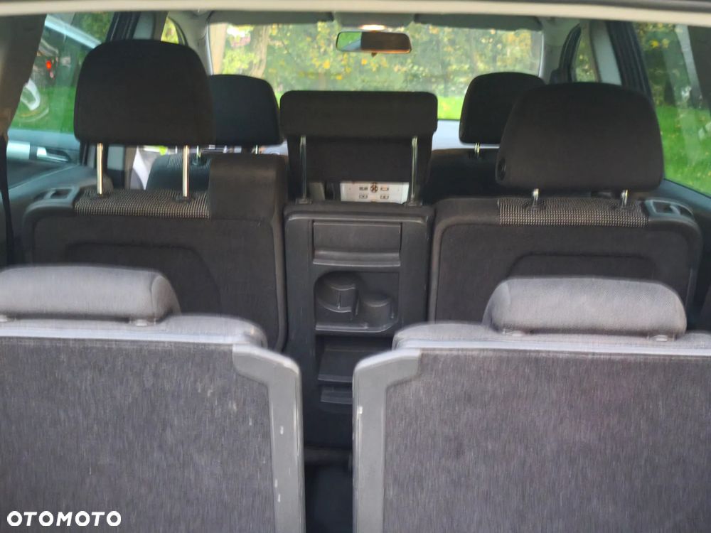 Opel Zafira - 35