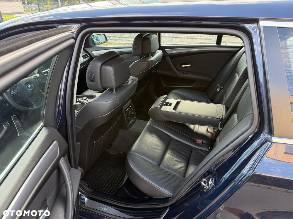 BMW Seria 5 530xd - 11