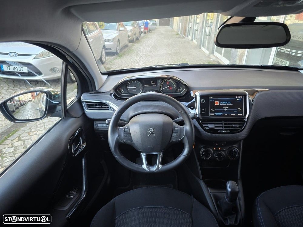Peugeot 208 1.2 PureTech Style - 6