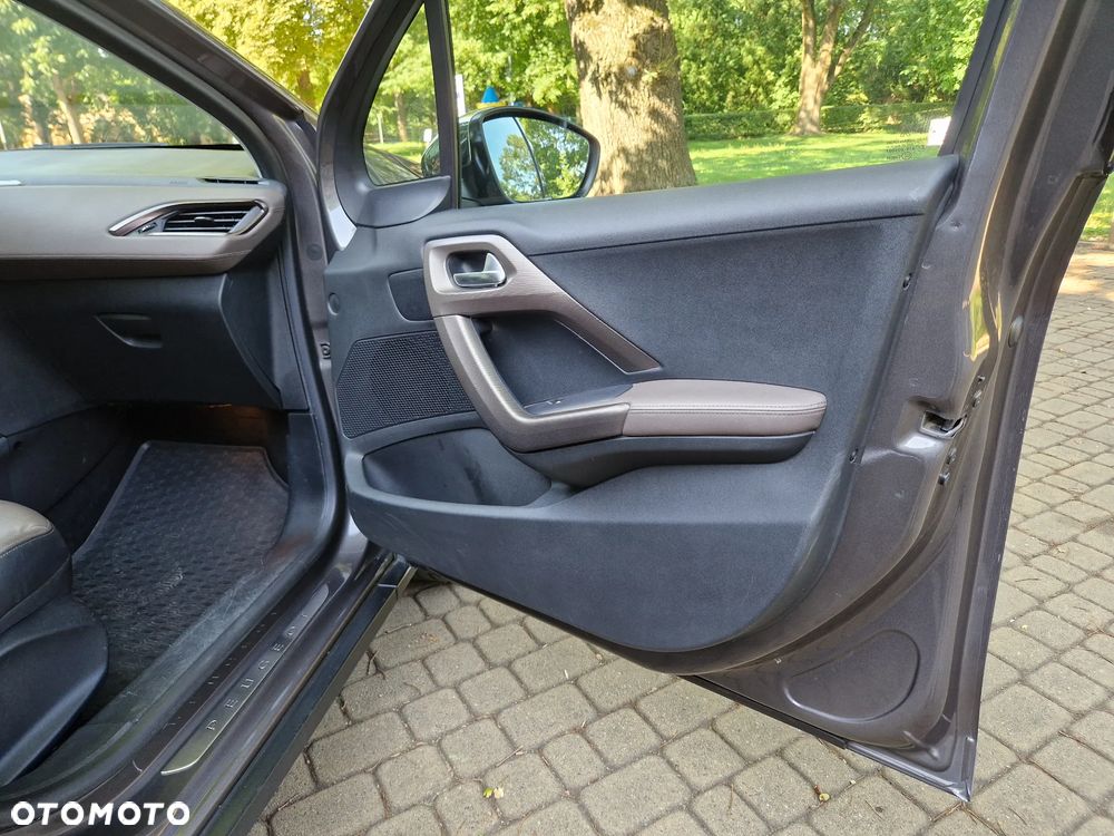 Peugeot 2008 e-HDi FAP 115 STOP & START Allure - 21