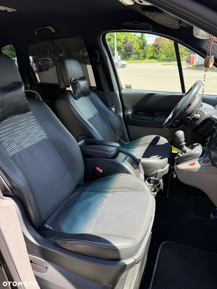 Renault Scenic - 18