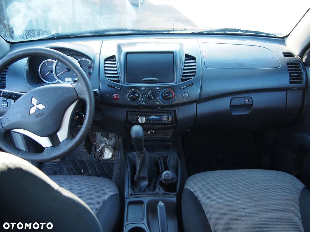 Mitsubishi L200 Pick Up 4x4 DPF Club Cab - 5