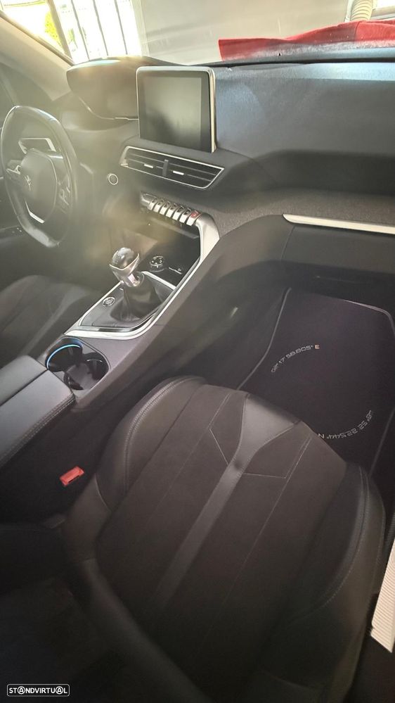 Peugeot 3008 PureTech 130 Stop & Start GPF Crossway - 19