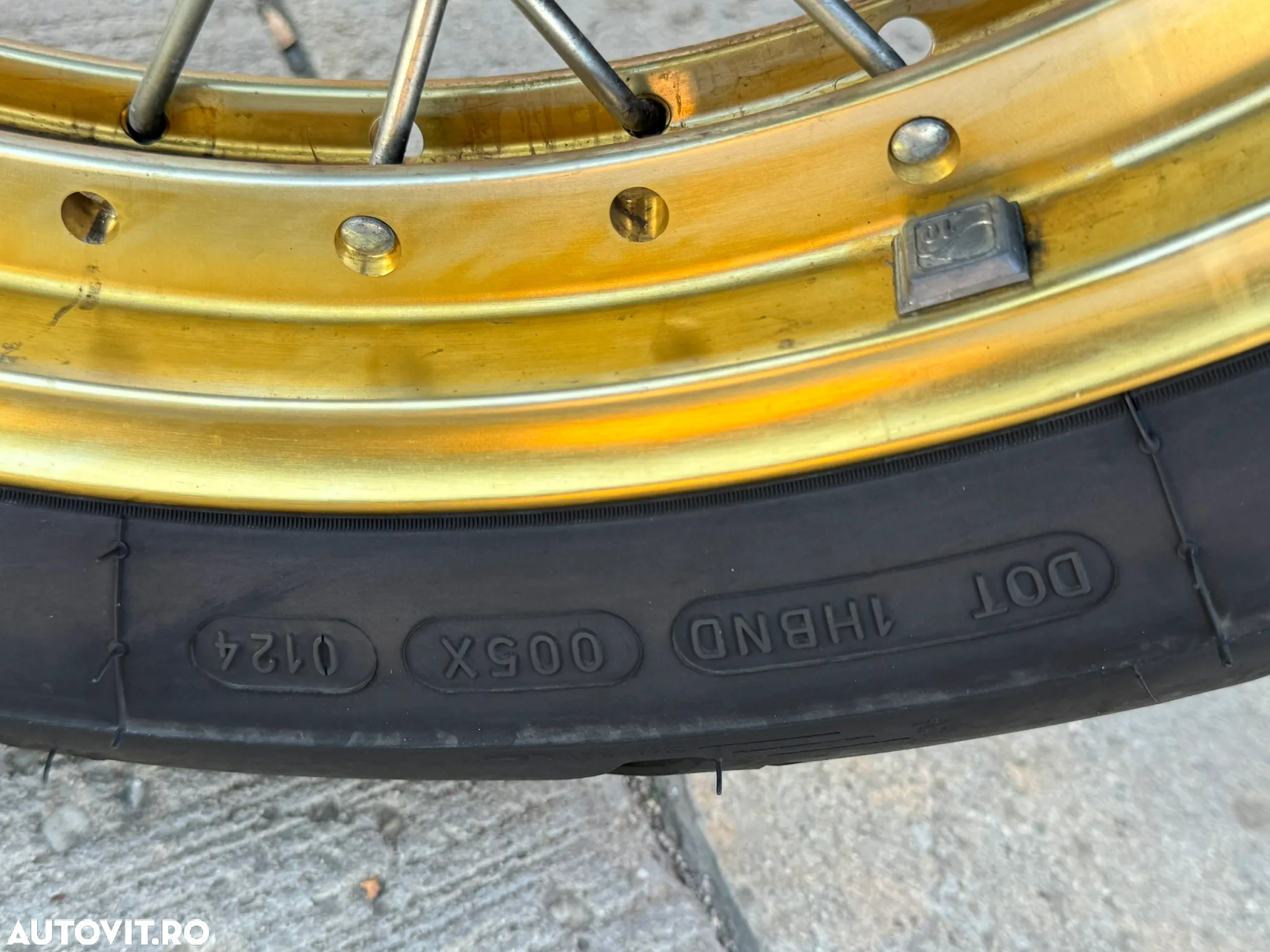 Suzuki V-Strom 1050XT - 12