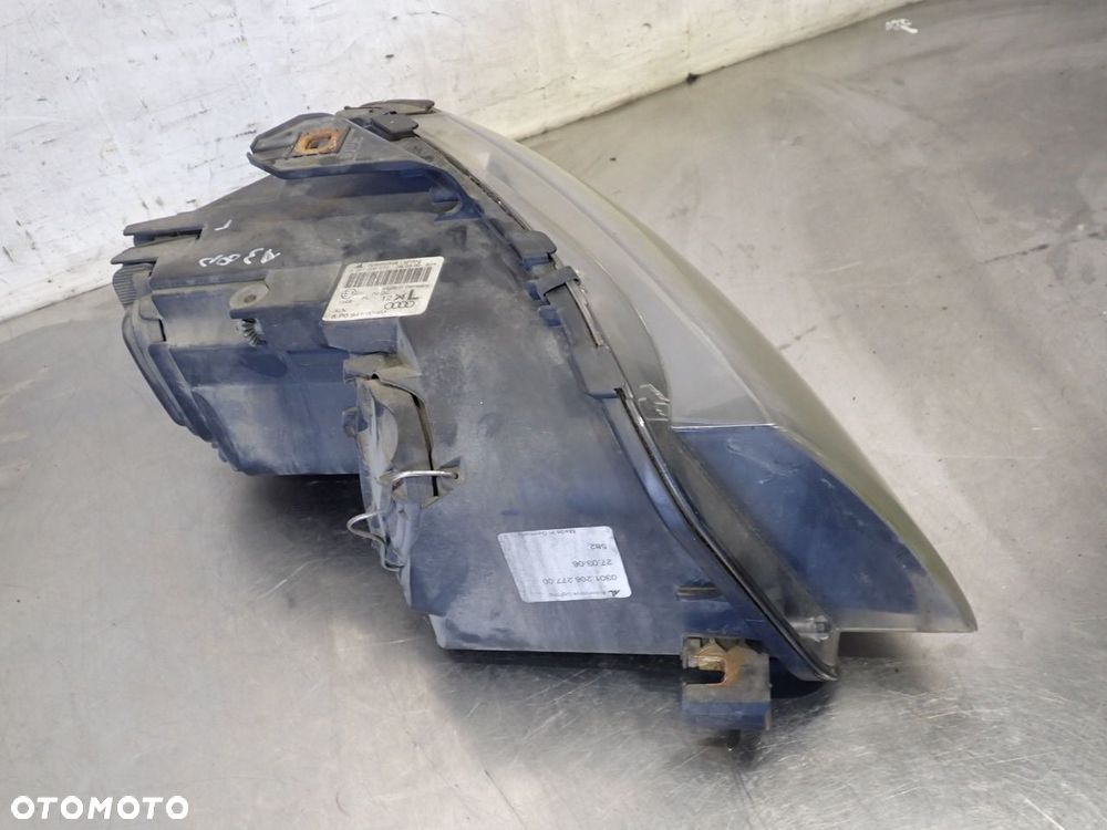 LAMPA LEWA PRZEDNIA XENON AUDI A3 8P 2.0TDI - 4