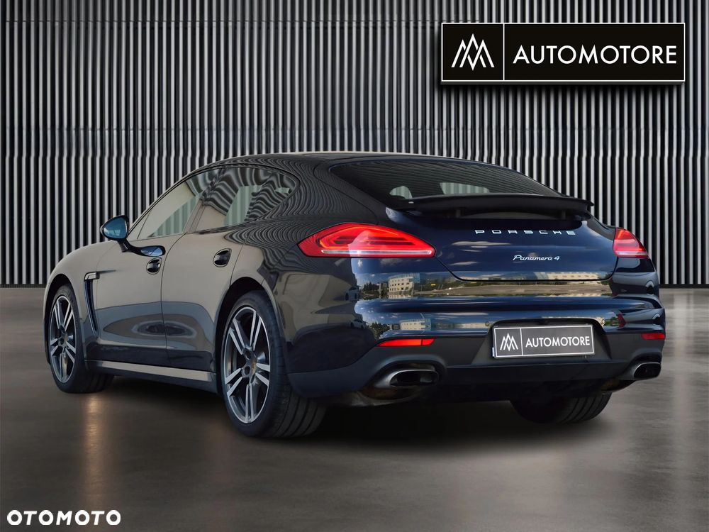 Porsche Panamera 4 - 8