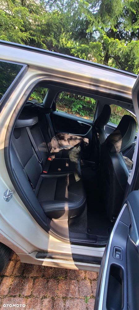 Volvo XC 60 D3 Momentum - 8