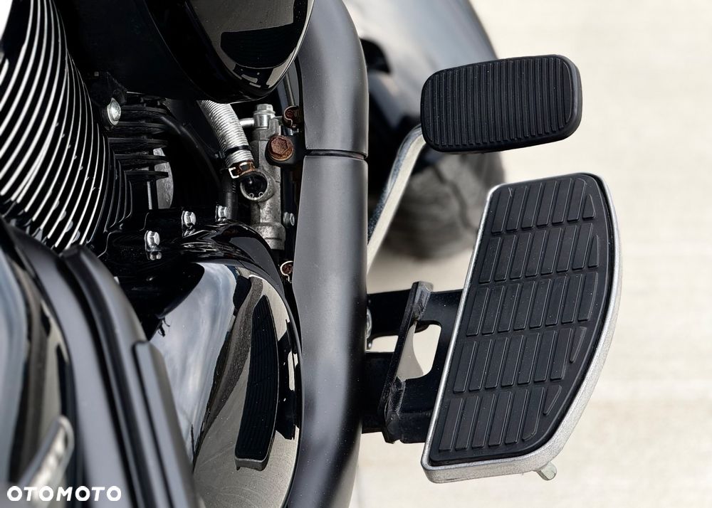 Suzuki Boulevard - 17