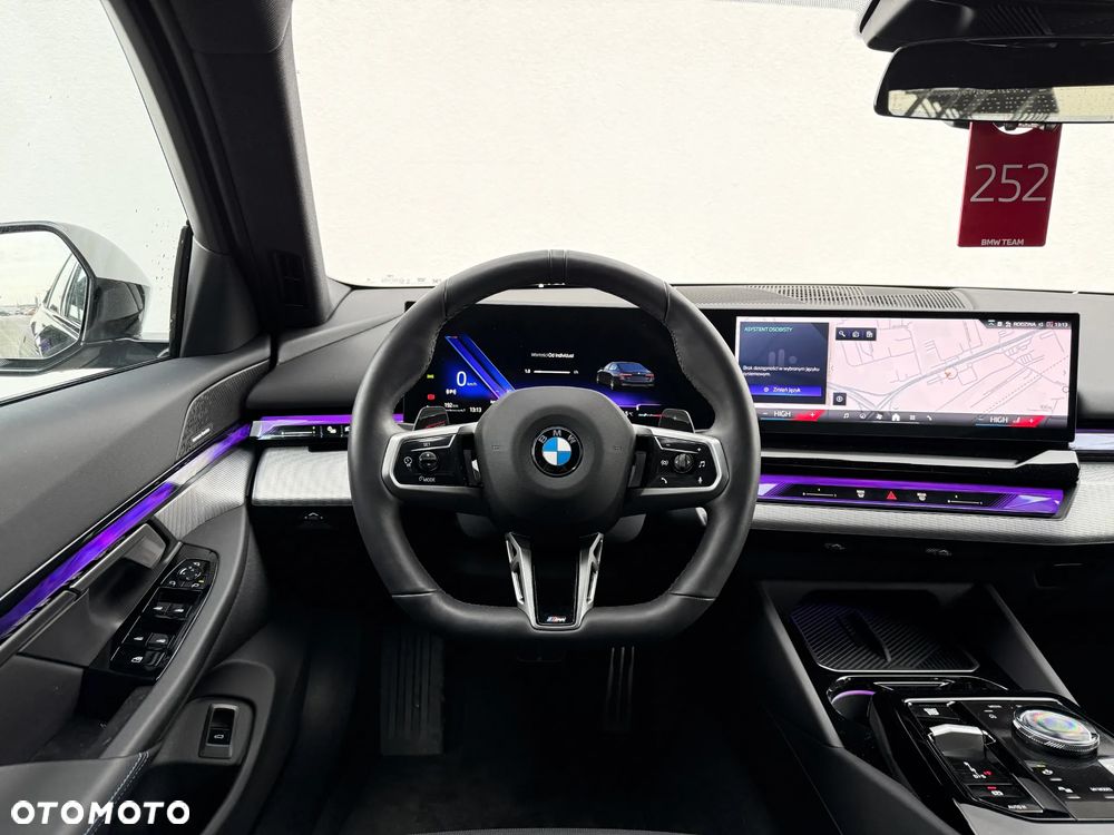 BMW Seria 5 520d xDrive - 32