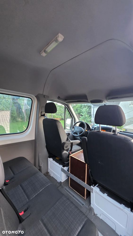Mercedes-Benz Sprinter - 33