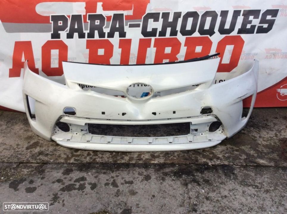 Parachoque Toyota prius 2014 - 1