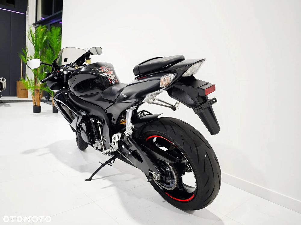 Suzuki GSX-R - 13