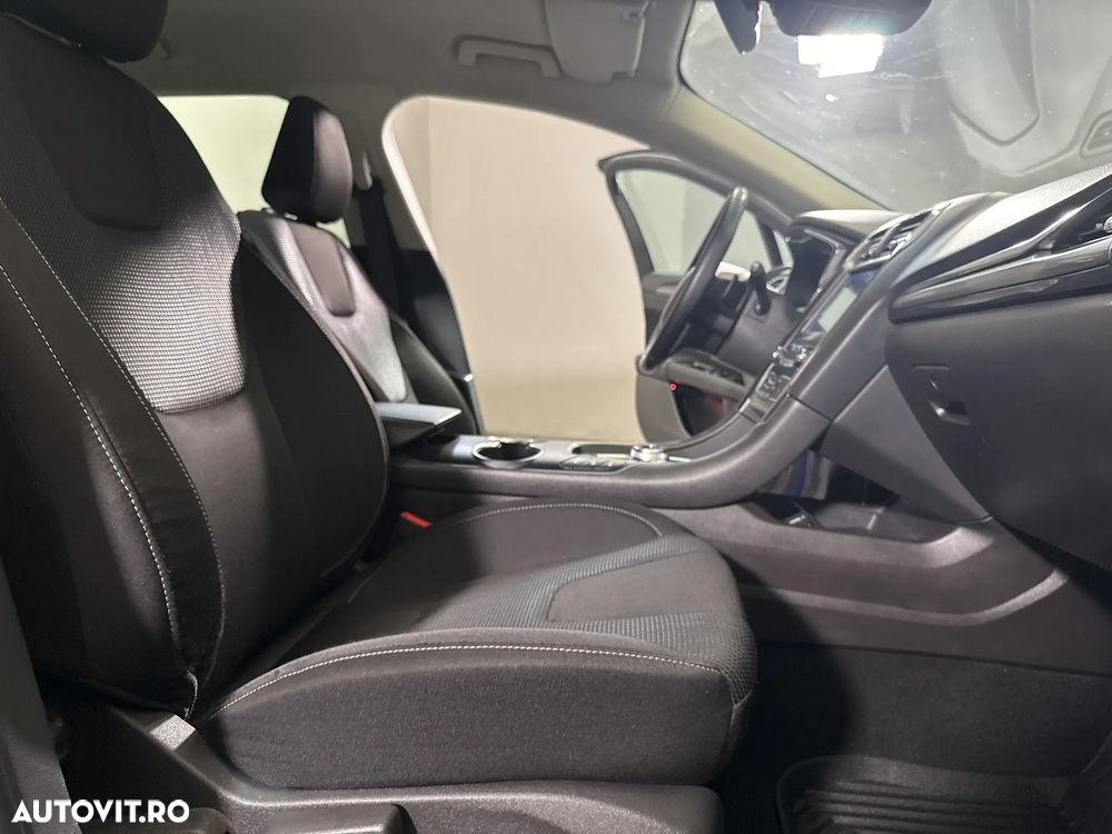 Ford Mondeo - 12