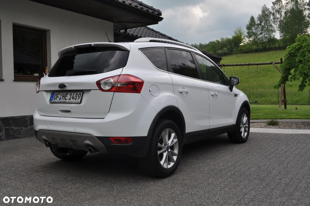 Ford Kuga 2.0 TDCi 2x4 Titanium - 14