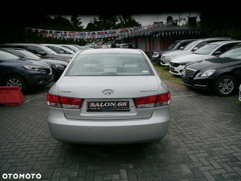 Hyundai Sonata 2.4 GLS - 17