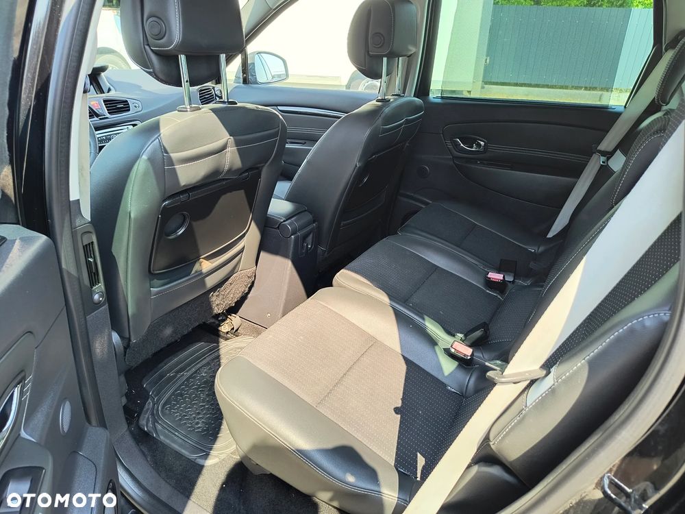 Renault Scenic 1.6 dCi Energy Bose Edition S&S - 13
