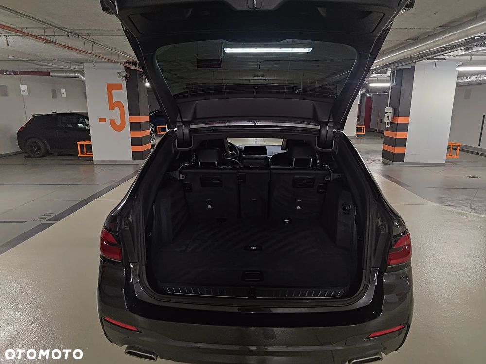 BMW Seria 5 520d xDrive - 12