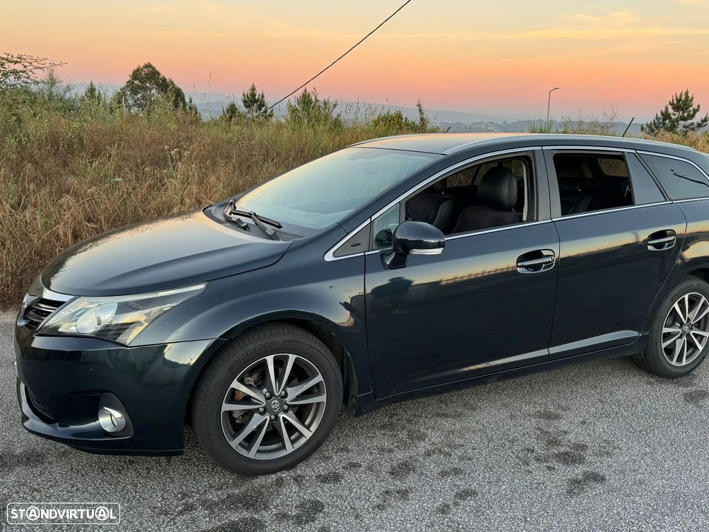 Toyota Avensis SW 2.0 D-4D Comfort - 13