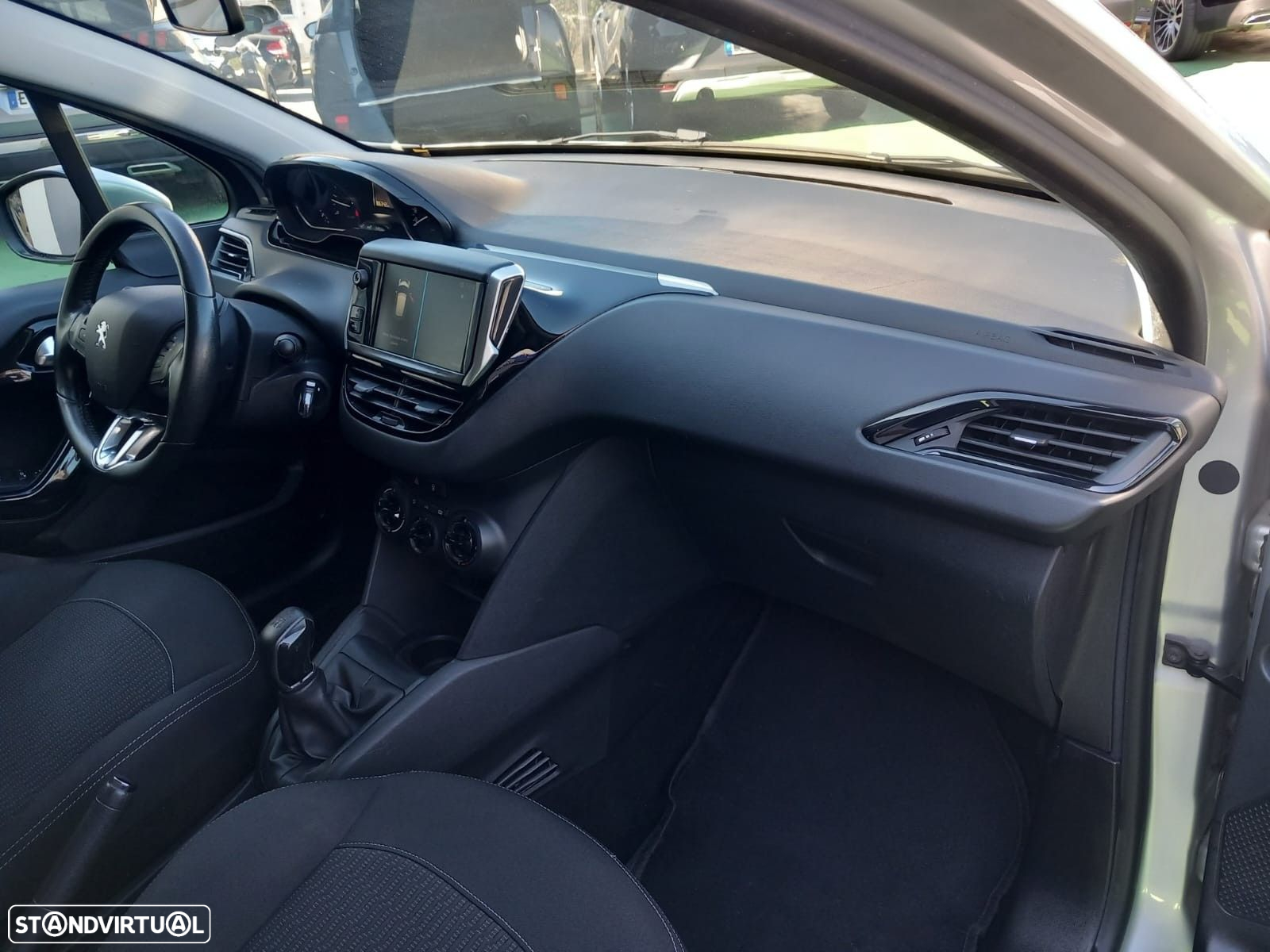 Peugeot 208 1.6 BlueHDi Active - 12
