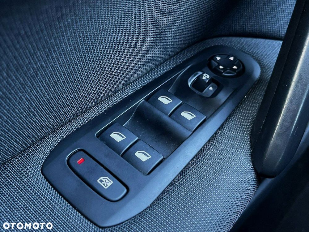 Peugeot 308 - 19
